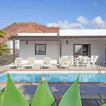 Villa Rodriguez *